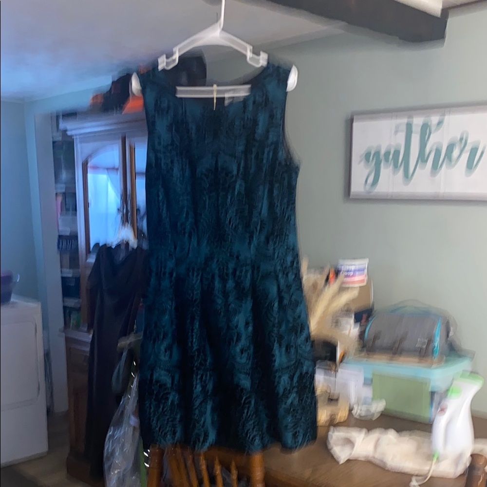 Elegant Teal Sleeveless Dress